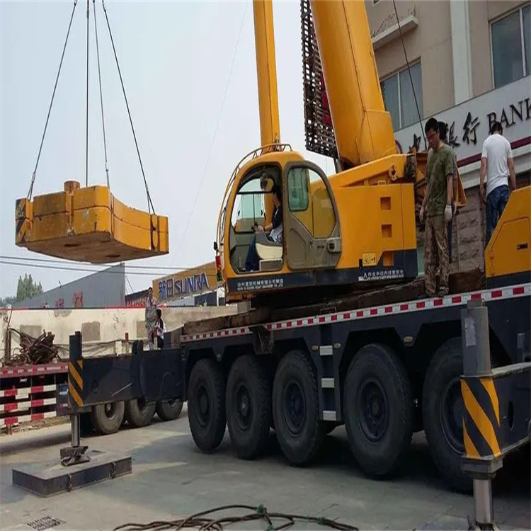 白马井镇当地吊车出租|机器吊装|75吨|工厂搬迁服务